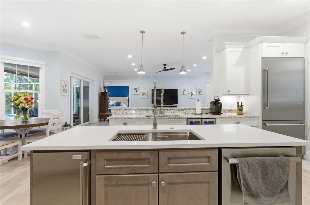 3919 Roberts Point Road Sarasota FL 34242