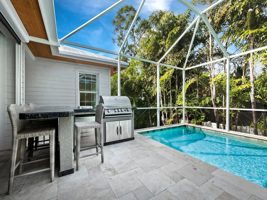 3919 Roberts Point Road Sarasota FL 34242