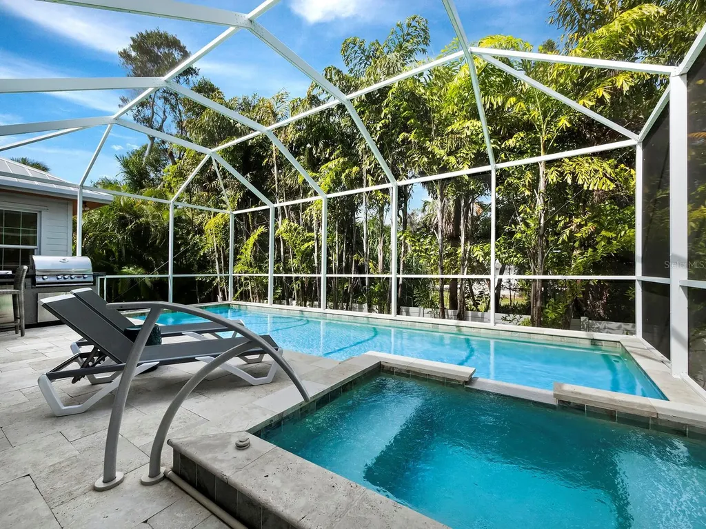3919 Roberts Point Road Sarasota FL 34242