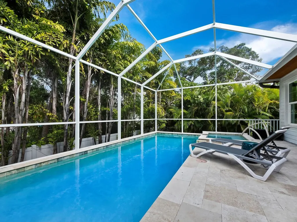 3919 Roberts Point Road Sarasota FL 34242