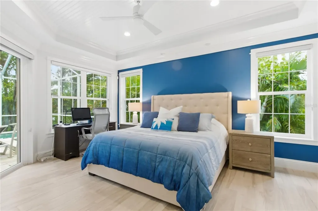 3919 Roberts Point Road Sarasota FL 34242