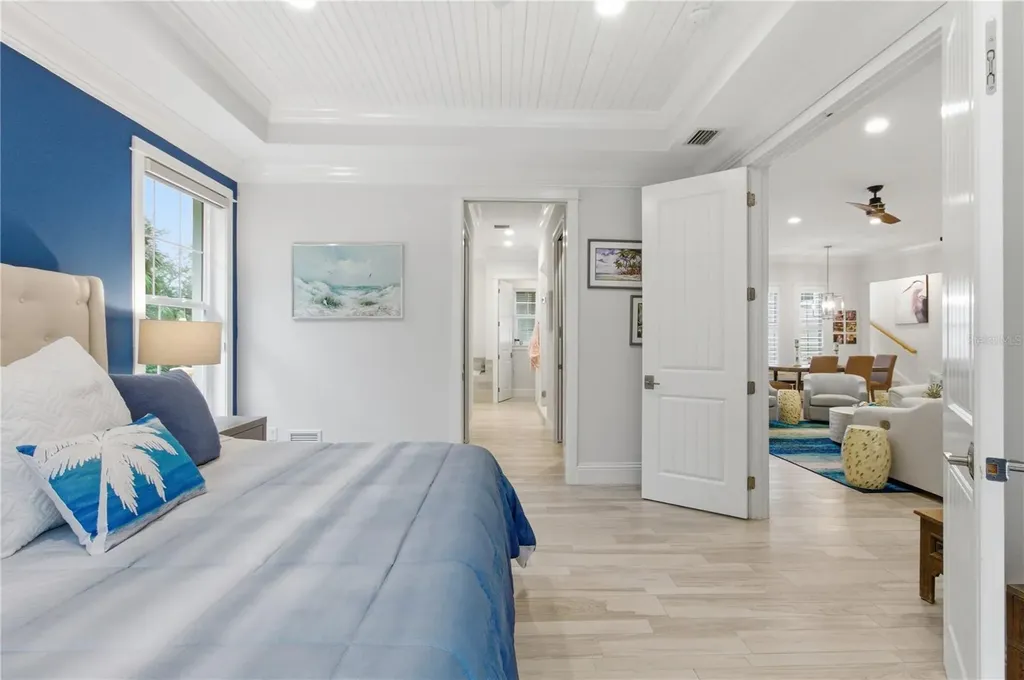3919 Roberts Point Road Sarasota FL 34242