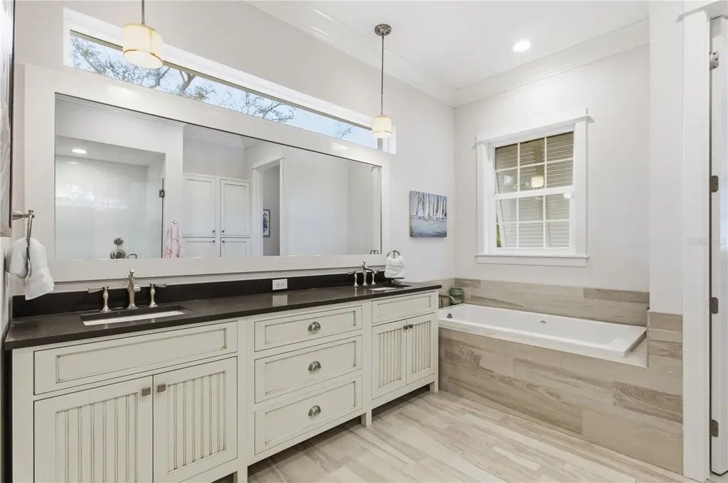 3919 Roberts Point Road Sarasota FL 34242
