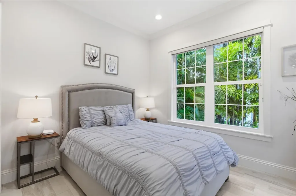 3919 Roberts Point Road Sarasota FL 34242