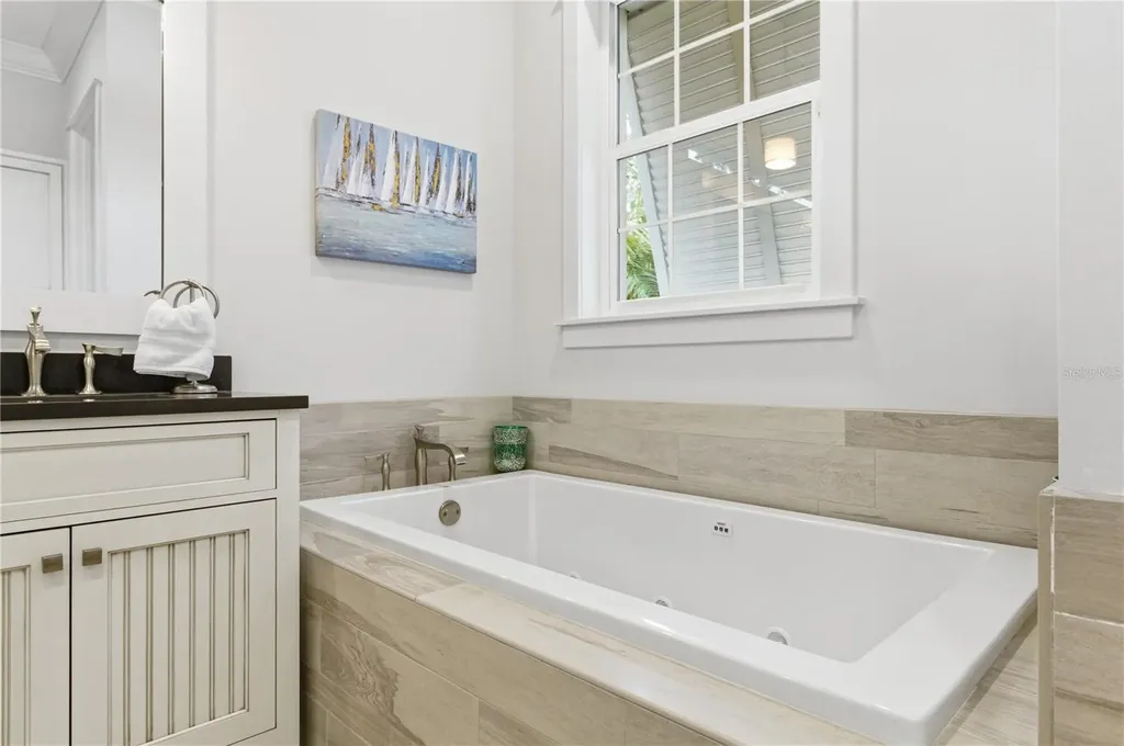 3919 Roberts Point Road Sarasota FL 34242