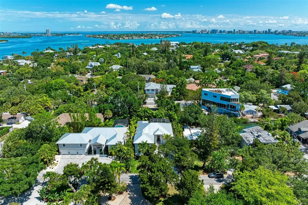 3919 Roberts Point Road Sarasota FL 34242