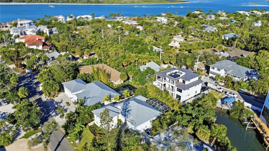 3919 Roberts Point Road Sarasota FL 34242