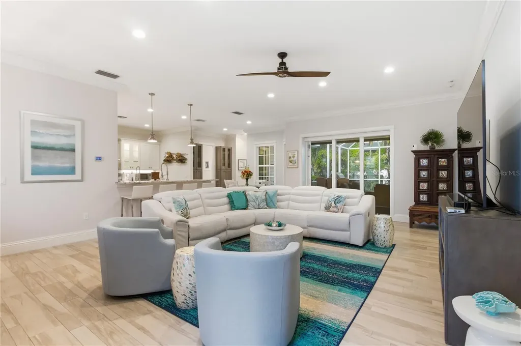 3919 Roberts Point Road Sarasota FL 34242