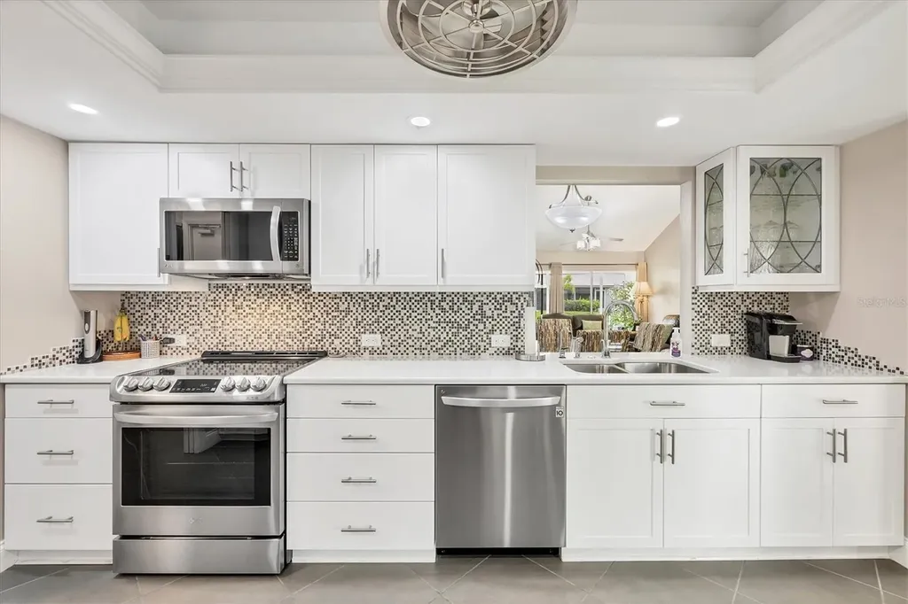 5448 Crestlake Boulevard Sarasota FL 34233