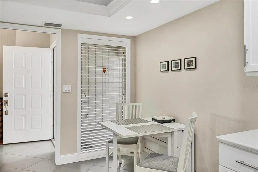 5448 Crestlake Boulevard Sarasota FL 34233