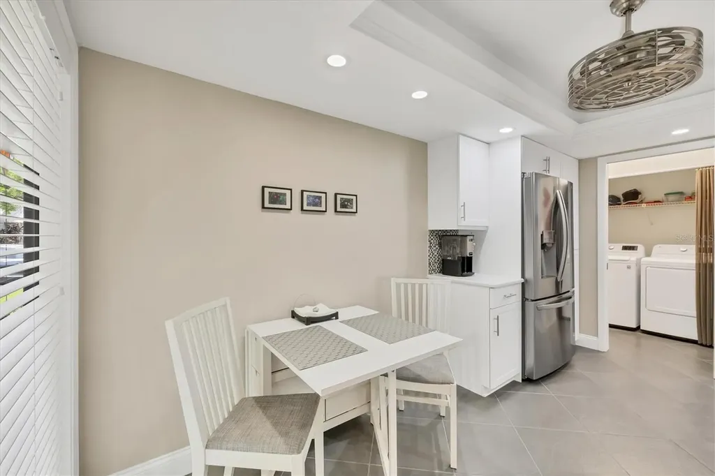 5448 Crestlake Boulevard Sarasota FL 34233