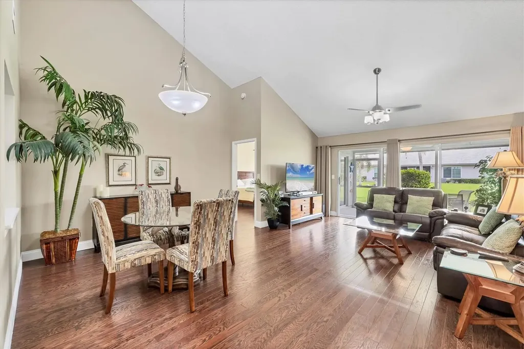 5448 Crestlake Boulevard Sarasota FL 34233