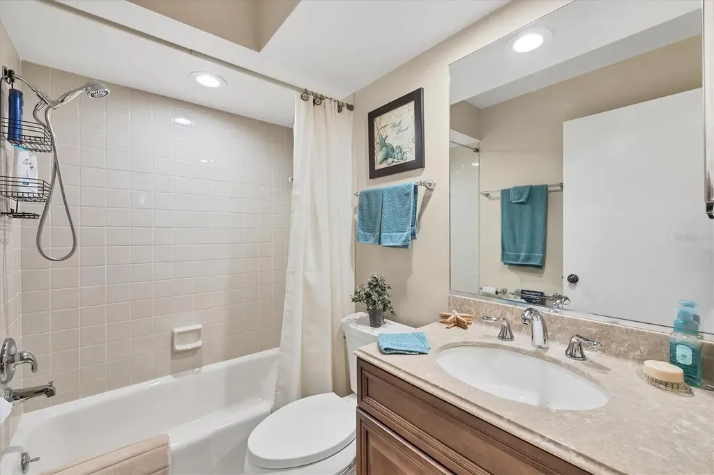 5448 Crestlake Boulevard Sarasota FL 34233