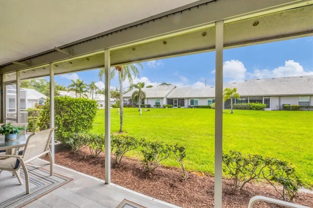 5448 Crestlake Boulevard Sarasota FL 34233