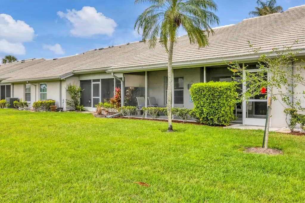 5448 Crestlake Boulevard Sarasota FL 34233
