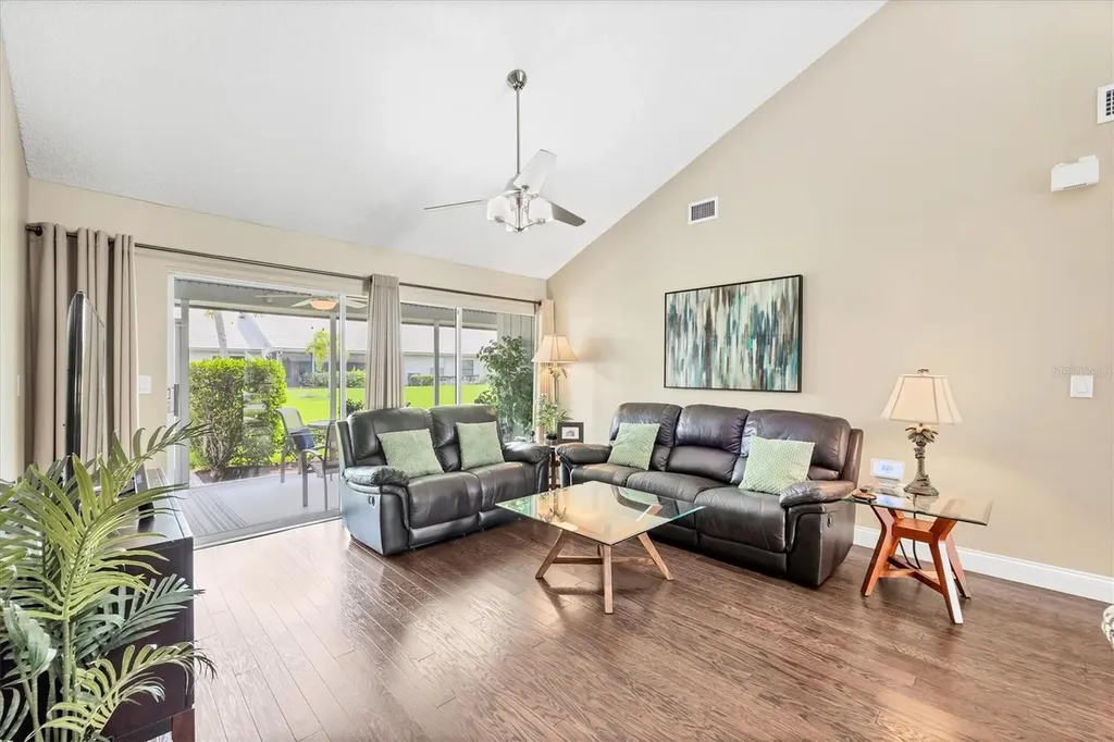 5448 Crestlake Boulevard Sarasota FL 34233