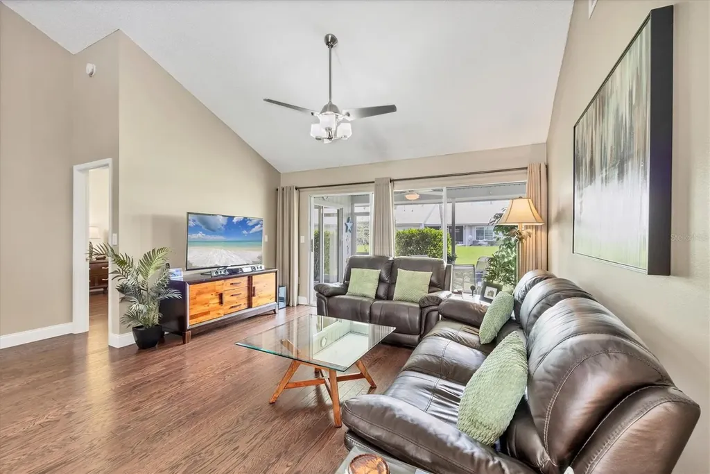 5448 Crestlake Boulevard Sarasota FL 34233