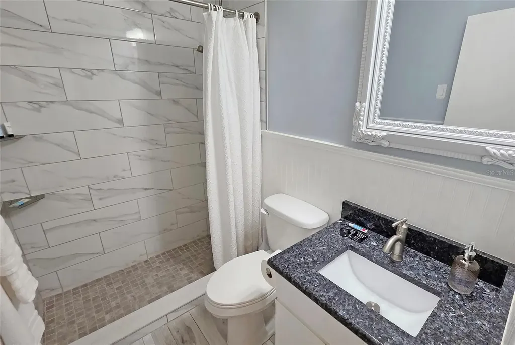 2442 Wood Street Sarasota FL 34237