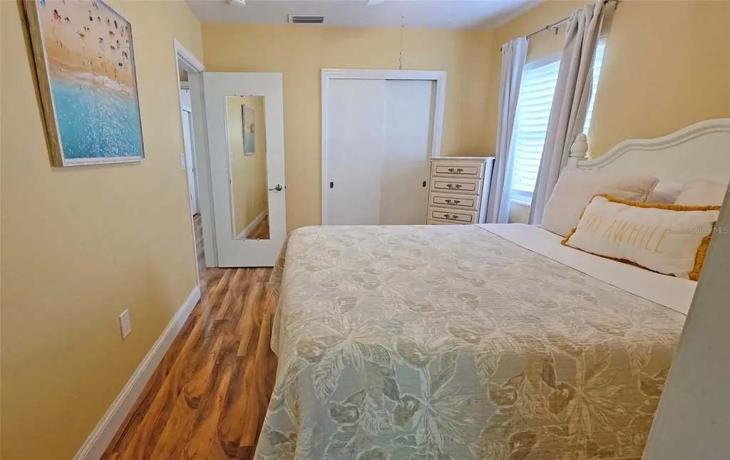 2442 Wood Street Sarasota FL 34237