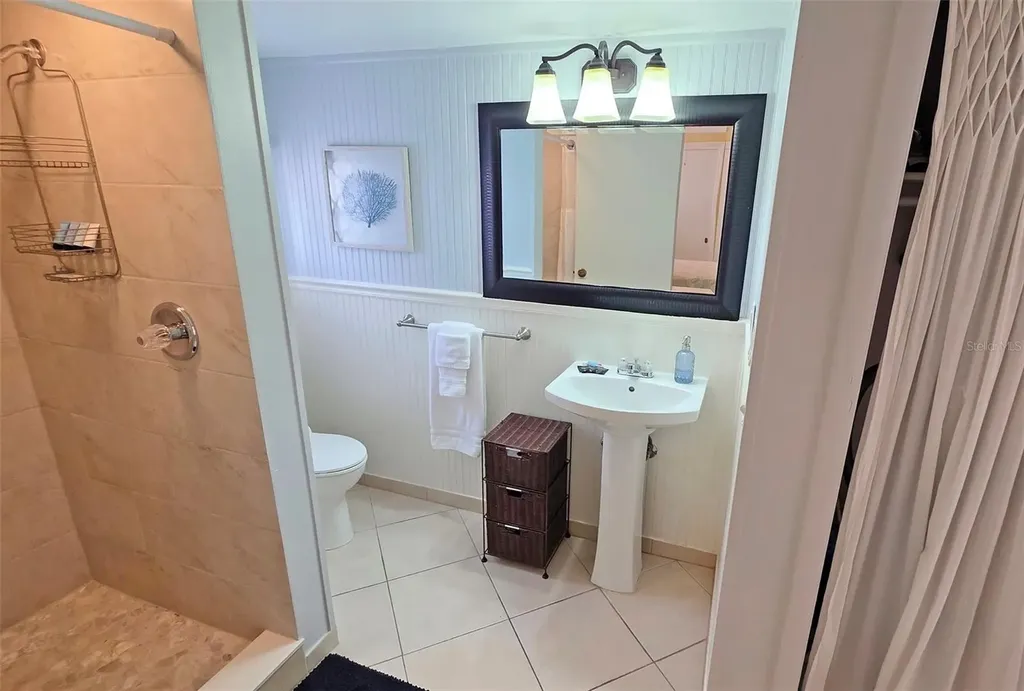 2442 Wood Street Sarasota FL 34237