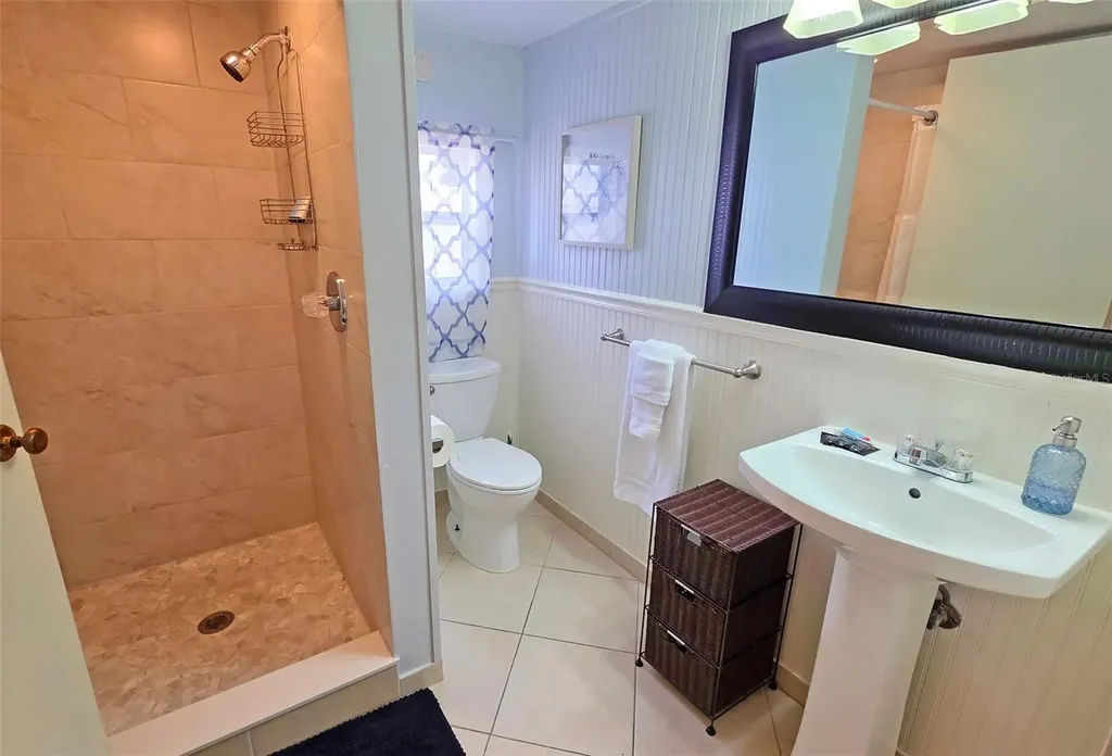 2442 Wood Street Sarasota FL 34237