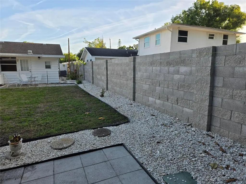 2442 Wood Street Sarasota FL 34237