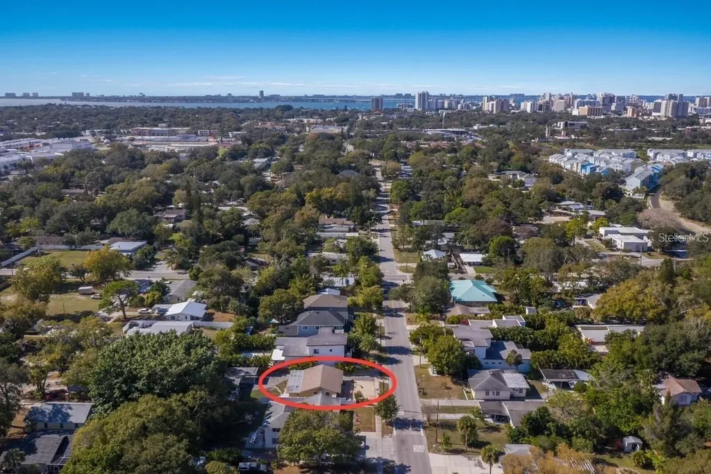 2442 Wood Street Sarasota FL 34237