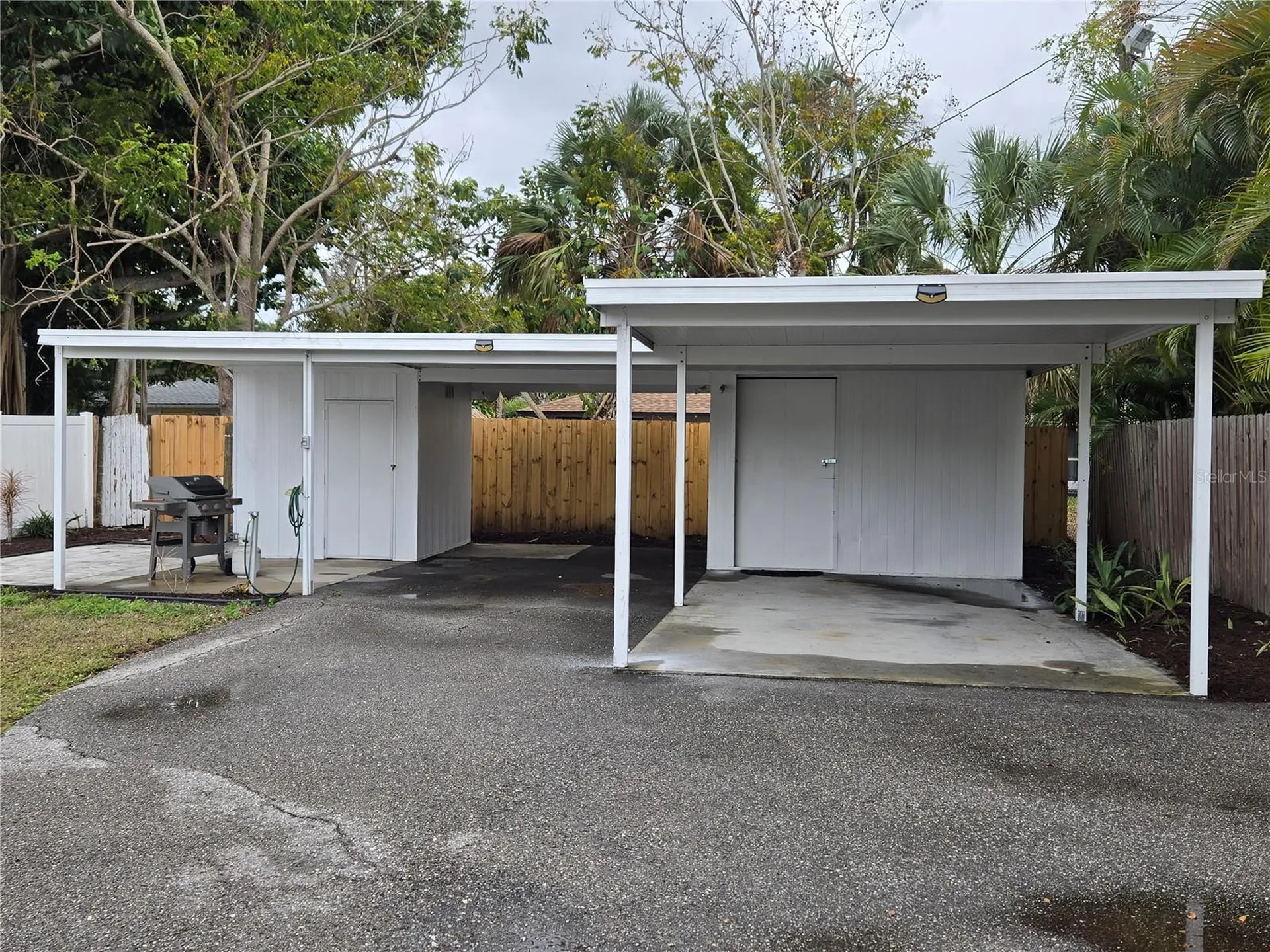 2442 Wood Street Sarasota FL 34237
