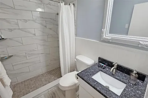 2442 Wood Street Sarasota FL 34237