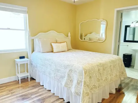 2442 Wood Street Sarasota FL 34237