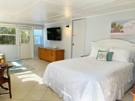 2442 Wood Street Sarasota FL 34237