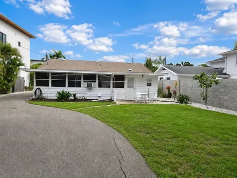 2442 Wood Street Sarasota FL 34237