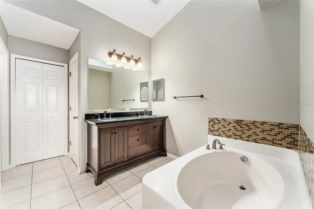 1116 Myrtle Lake View Drive Fruitland Park FL 34731