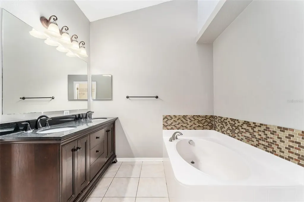 1116 Myrtle Lake View Drive Fruitland Park FL 34731