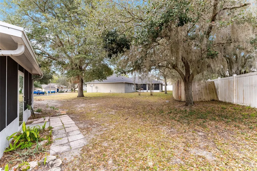 1116 Myrtle Lake View Drive Fruitland Park FL 34731