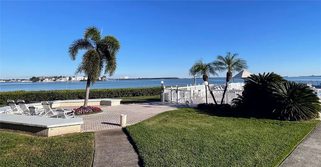 6269 Palma Del Mar Boulevard St Petersburg FL 33715