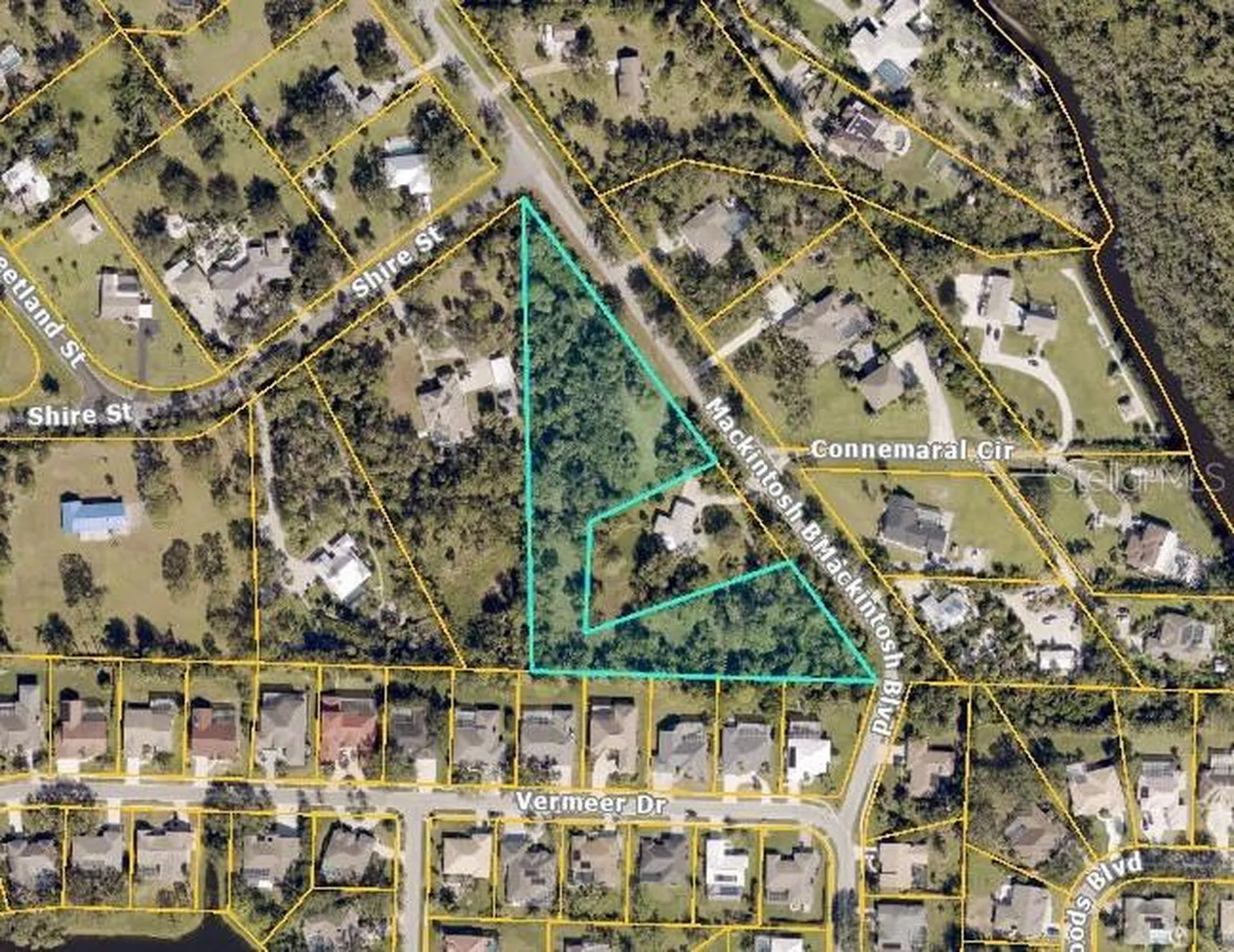 Macintosh Boulevard Nokomis FL 34275