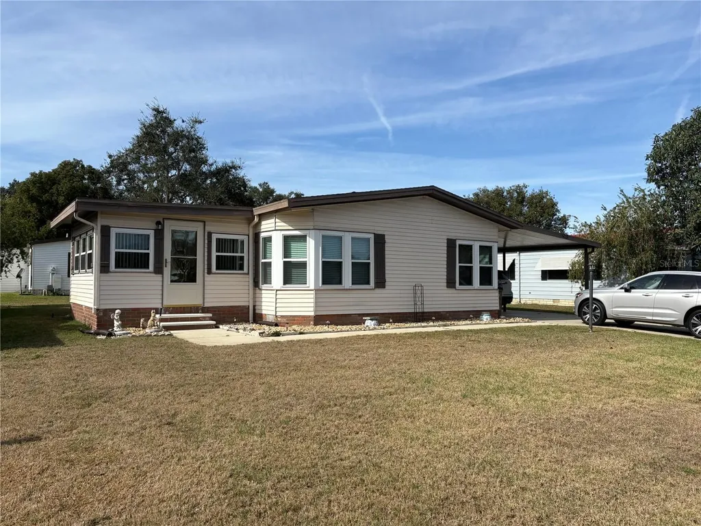 25051 Betton Hill Leesburg FL 34748