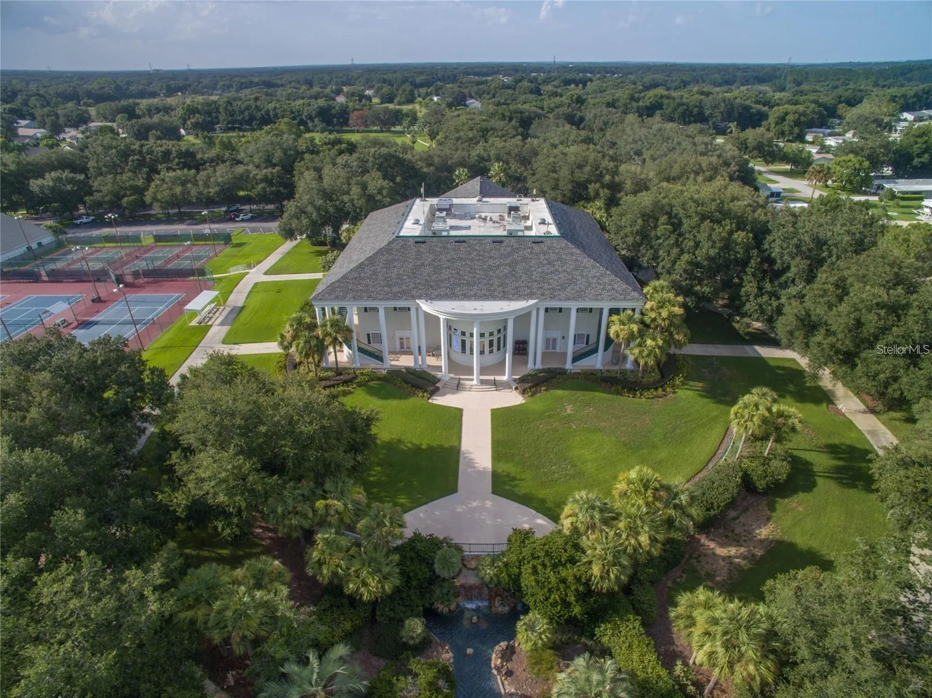 25051 Betton Hill Leesburg FL 34748