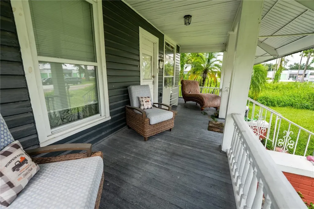 2024 Old Lake Mary Road Sanford FL 32771