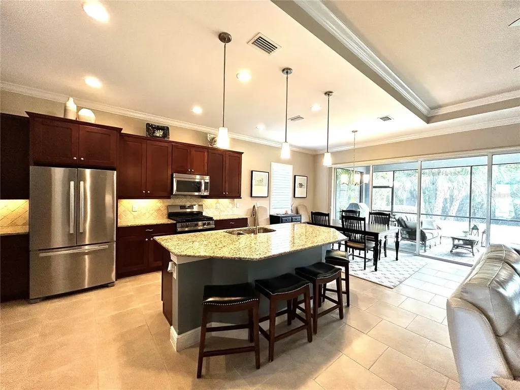 5033 Lake Overlook Avenue Bradenton FL 34208