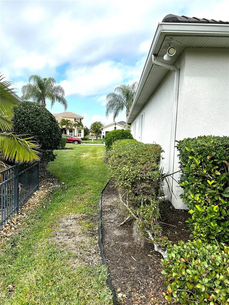 5033 Lake Overlook Avenue Bradenton FL 34208
