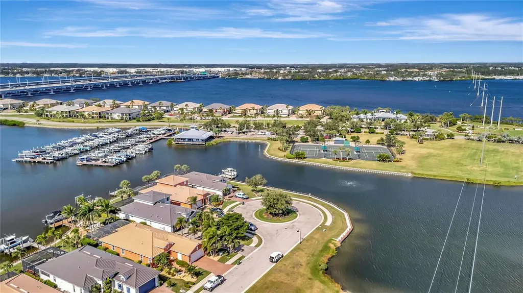 5033 Lake Overlook Avenue Bradenton FL 34208
