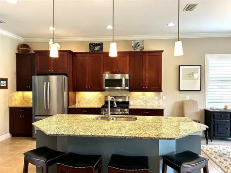 5033 Lake Overlook Avenue Bradenton FL 34208