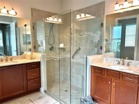 5033 Lake Overlook Avenue Bradenton FL 34208