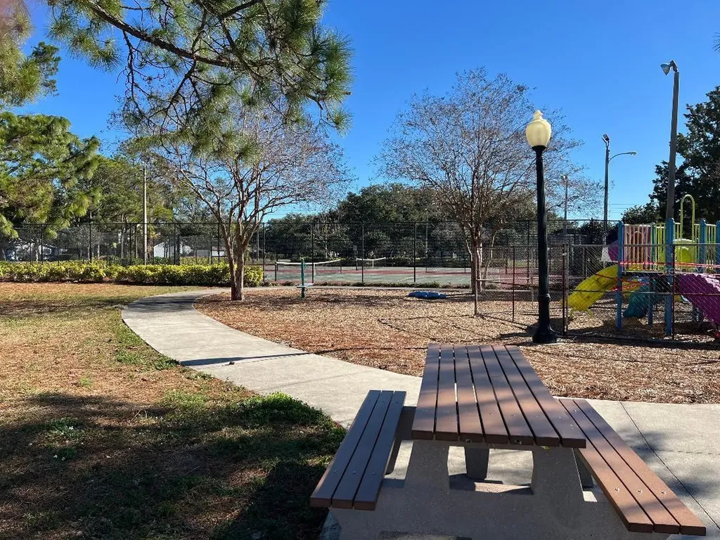 2009 San Sebastian Way S Clearwater FL 33763