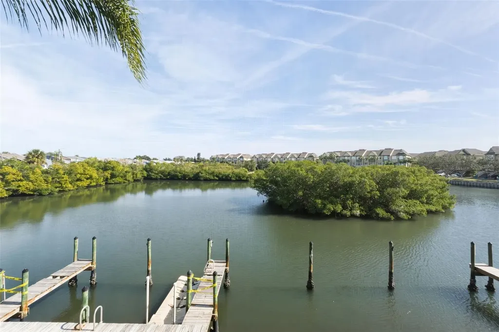 8806 Bay Pointe Drive Tampa FL 33615