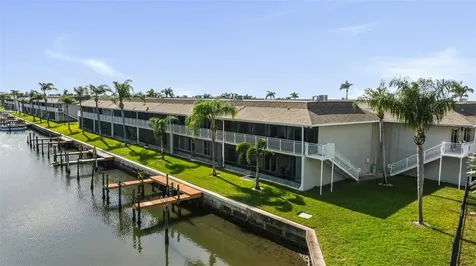 8806 Bay Pointe Drive Tampa FL 33615