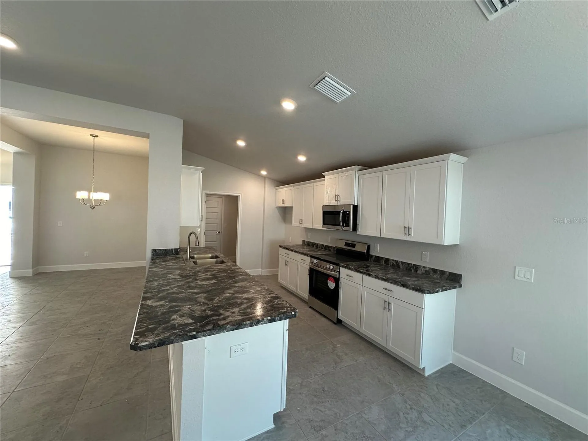 12551 NE 48th Terrace Oxford FL 34484