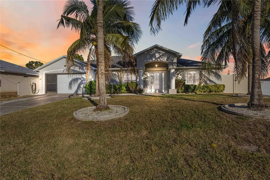 925 NE 4th Avenue Cape Coral FL 33909